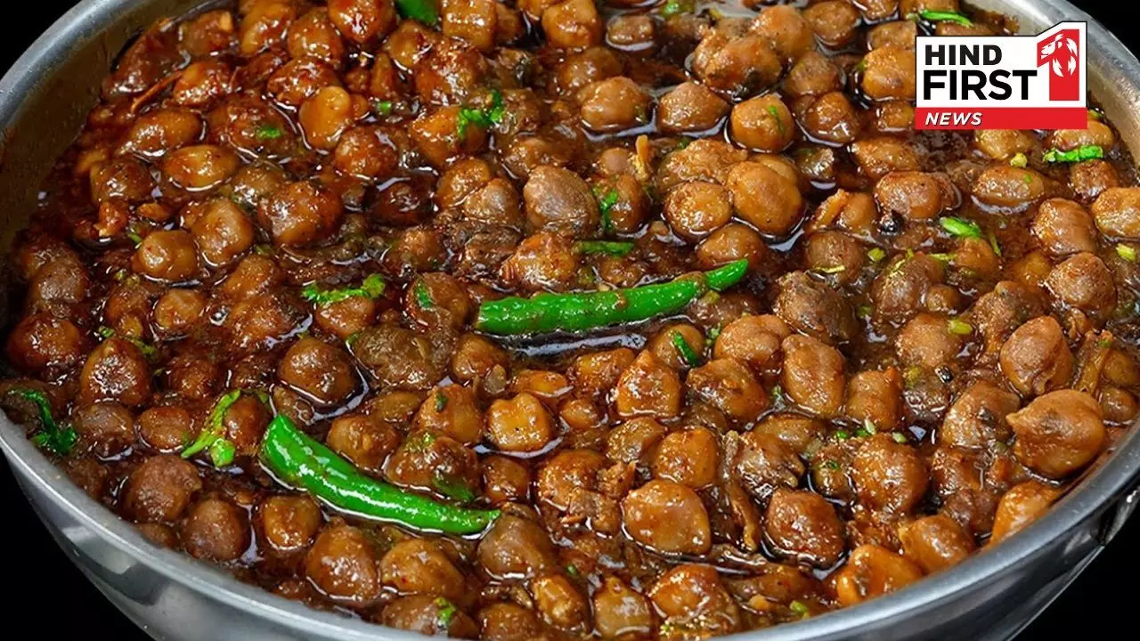 Cooking Tips: ढाबे स्टाइल छोले घर में बनाना हैं तो फॉलो करें ये आसान टिप्स, तारीफ़ करते नहीं थकेंगे लोग Cooking Tips: ढाबे स्टाइल छोले घर में बनाना हैं तो फॉलो करें ये आसान टिप्स, तारीफ़ करते नहीं थकेंगे लोग