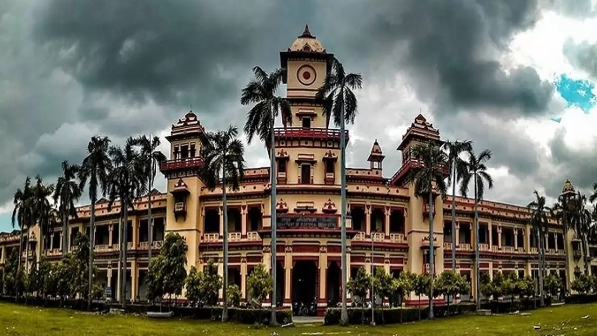 IIT-BHU की छात्रा से गैंगरेप, बंदूक की नोक पर कपड़े उतरवाकर बनाया वीडियो, 60 दिन बाद तीनों गिरफ्तार