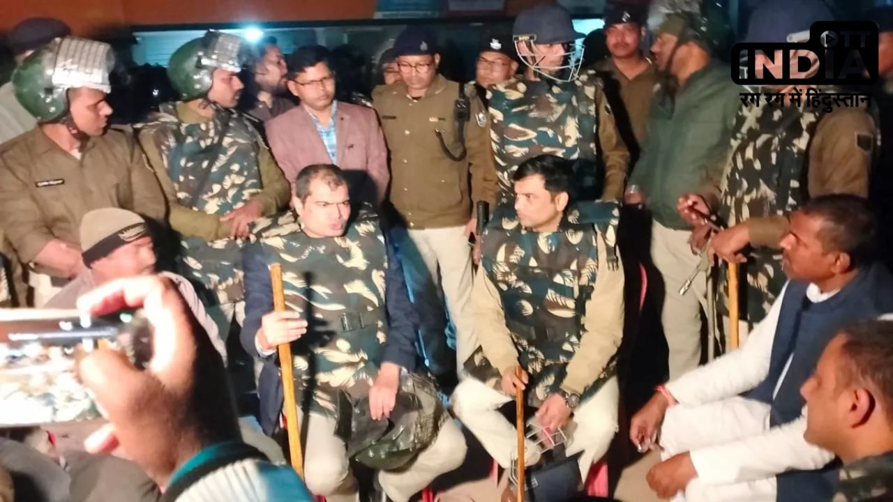 Bihar News: दरभंगा में प्रतिमा विसर्जन के दौरान बवाल, पथराव के बाद घरों-दुकानों में तोड़फोड़ Bihar News: दरभंगा में प्रतिमा विसर्जन के दौरान बवाल, पथराव के बाद घरों-दुकानों में तोड़फोड़