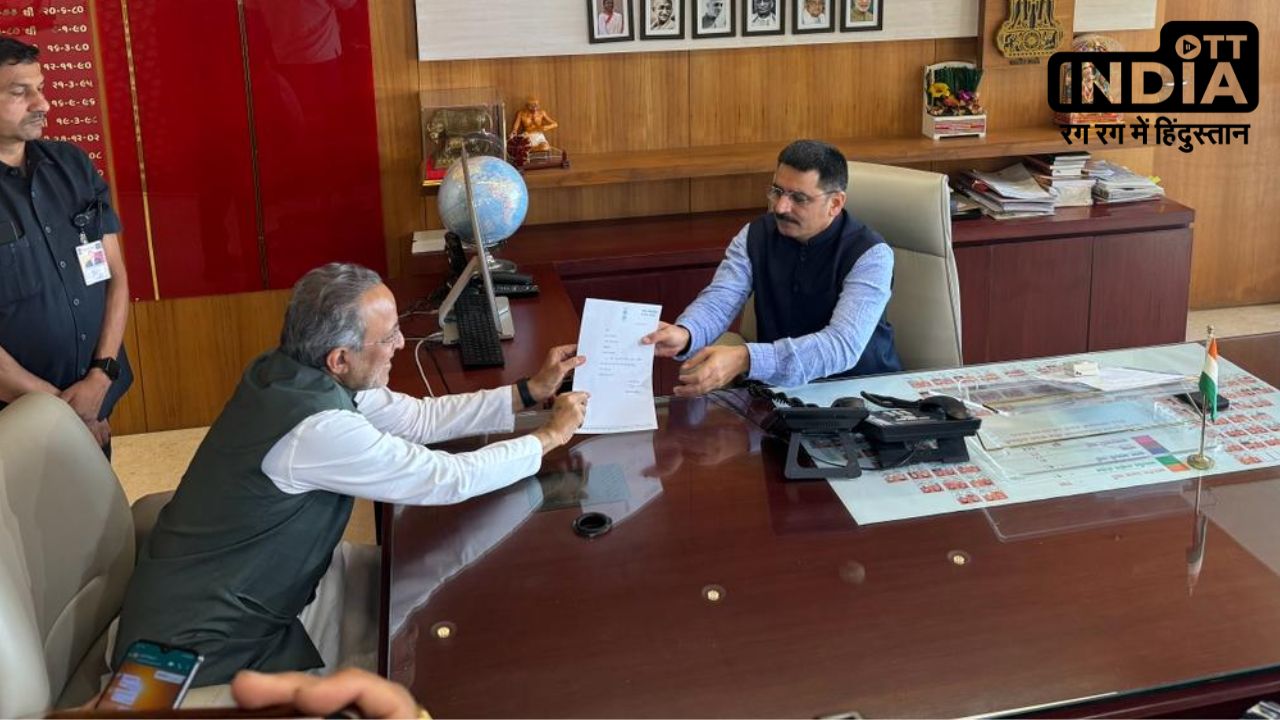 Gujarat में कांग्रेस को फिर लगा झटका, पार्टी और विधायक पद से अर्जुन मोढवाडिया ने दिया इस्तीफा Gujarat में कांग्रेस को फिर लगा झटका, पार्टी और विधायक पद से अर्जुन मोढवाडिया ने दिया इस्तीफा