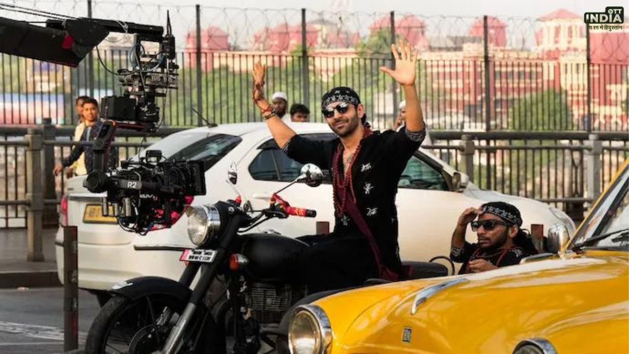 Kartik Aaryan in Kolkata: कोलकाता की सड़कों पर घूमते हुए नजर आए रूह बाबा, फोटो लेने के लिए रुकवाया ट्रैफिक! Kartik Aaryan in Kolkata: कोलकाता की सड़कों पर घूमते हुए नजर आए रूह बाबा, फोटो लेने के लिए रुकवाया ट्रैफिक!