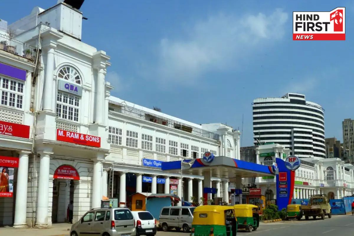 Delhi : कनॉट प्लेस में LED स्क्रीन पर अचानक चलने लगी एडल्ड फिल्म और फिर... Delhi : कनॉट प्लेस में LED स्क्रीन पर अचानक चलने लगी एडल्ड फिल्म और फिर...