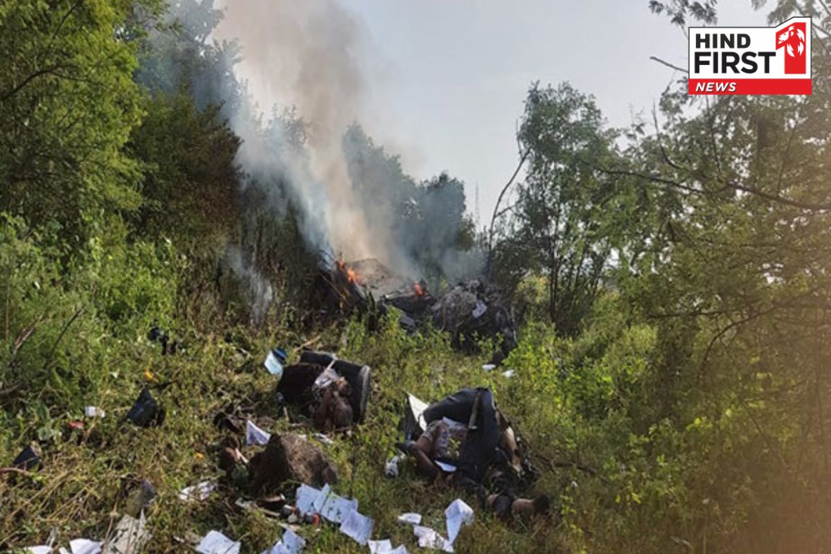 महाराष्ट्र के पुणे में हेलिकॉप्टर क्रैश, 2 पायलट समेत तीन लोगों की मौत महाराष्ट्र के पुणे में हेलिकॉप्टर क्रैश, 2 पायलट समेत तीन लोगों की मौत