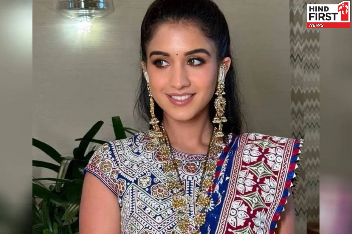 Radhika Merchant Photos: ननद की गरबा नाइट में छाईं राधिका, रानियों सी सजकर तैयार हुई नई दुल्हन Radhika Merchant Photos: ननद की गरबा नाइट में छाईं राधिका, रानियों सी सजकर तैयार हुई नई दुल्हन