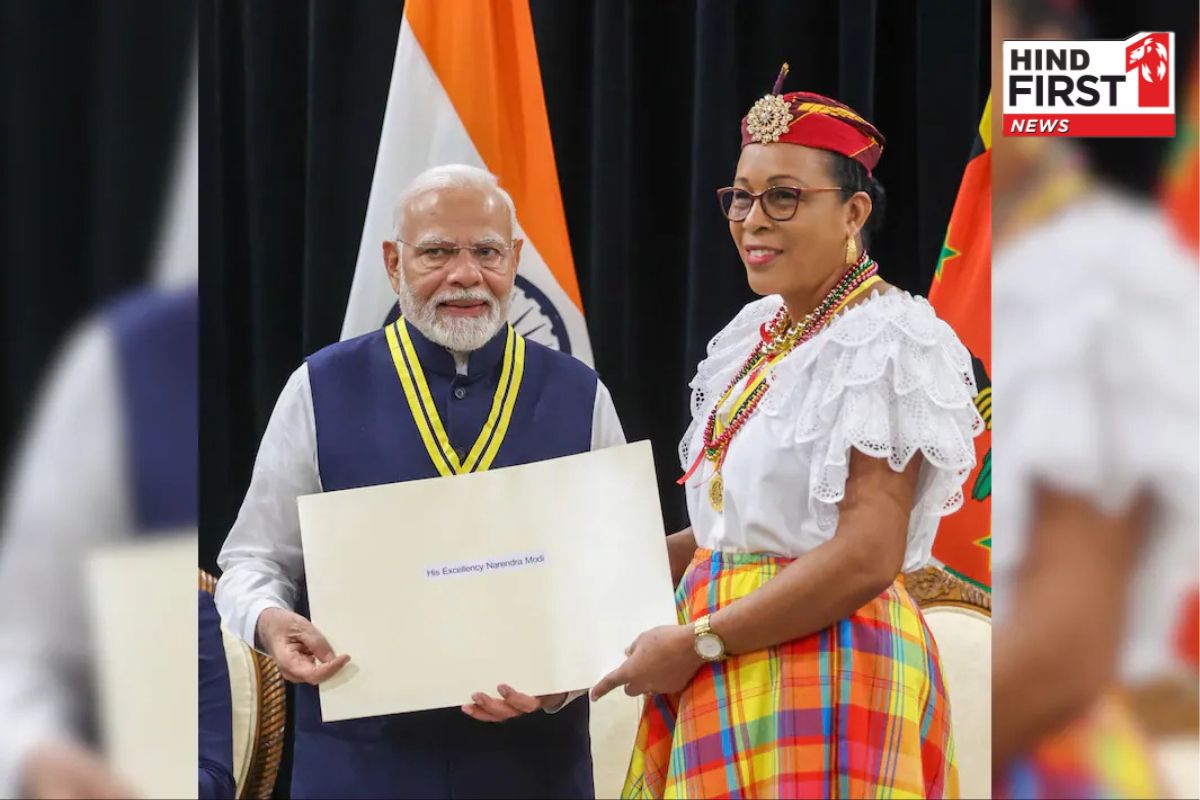 पीएम मोदी का कैरेबियाई देशों में जलवा, डोमिनिका के सर्वोच्च सम्मान से नवाजे गए पीएम मोदी का कैरेबियाई देशों में जलवा, डोमिनिका के सर्वोच्च सम्मान से नवाजे गए