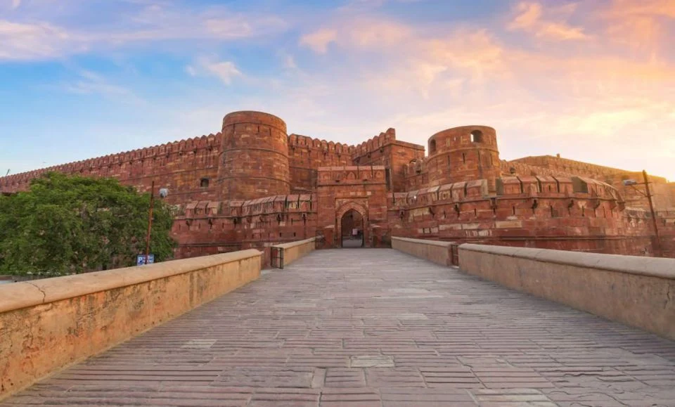 Republic Day 2025: गणतंत्र दिवस पर करें इन पांच किलों की सैर, रहेगा जीवन भर याद