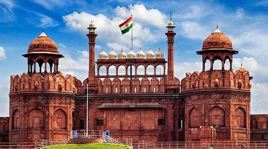 Republic Day 2025: गणतंत्र दिवस पर करें इन पांच किलों की सैर, रहेगा जीवन भर याद