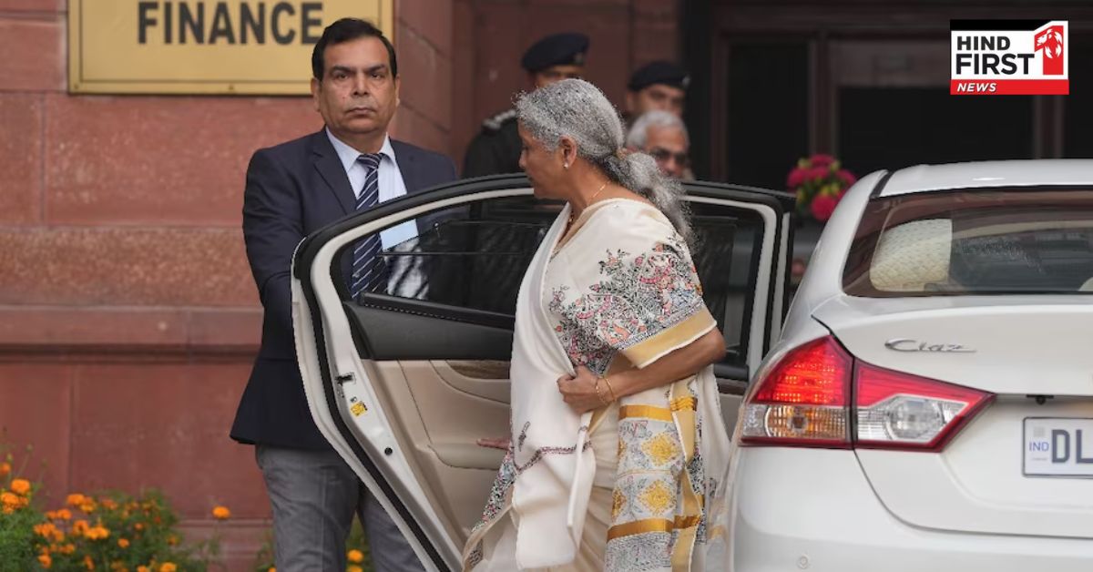 Budget Day Saree : गोल्डन वर्क की साड़ी पहने पहुंची निर्मला सीतारमण, आखिर क्यों ख़ास है,यह साड़ी ? Budget Day Saree : गोल्डन वर्क की साड़ी पहने पहुंची निर्मला सीतारमण, आखिर क्यों ख़ास है,यह साड़ी ?