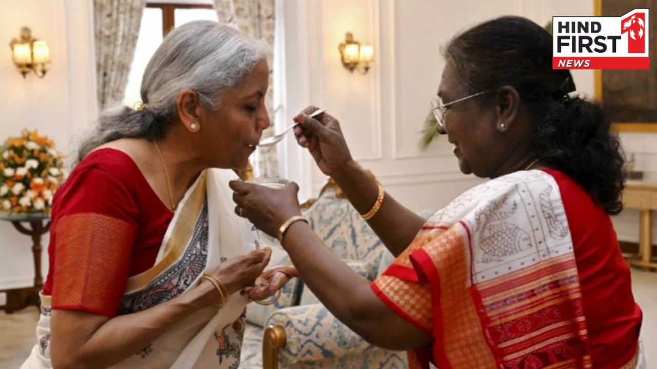 Budget Dahi Cheeni: दही-चीनी खा कर पेश किया वित्त मंत्री सीतारमण ने बजट, जानिए क्यों माना जाता है यह शुभ Budget Dahi Cheeni: दही-चीनी खा कर पेश किया वित्त मंत्री सीतारमण ने बजट, जानिए क्यों माना जाता है यह शुभ