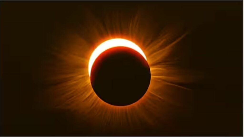 Surya Grahan 2025: नवरात्रि के पहले लगेगा साल का पहला सूर्य ग्रहण, जानें भारत में कैसा होगा असर  