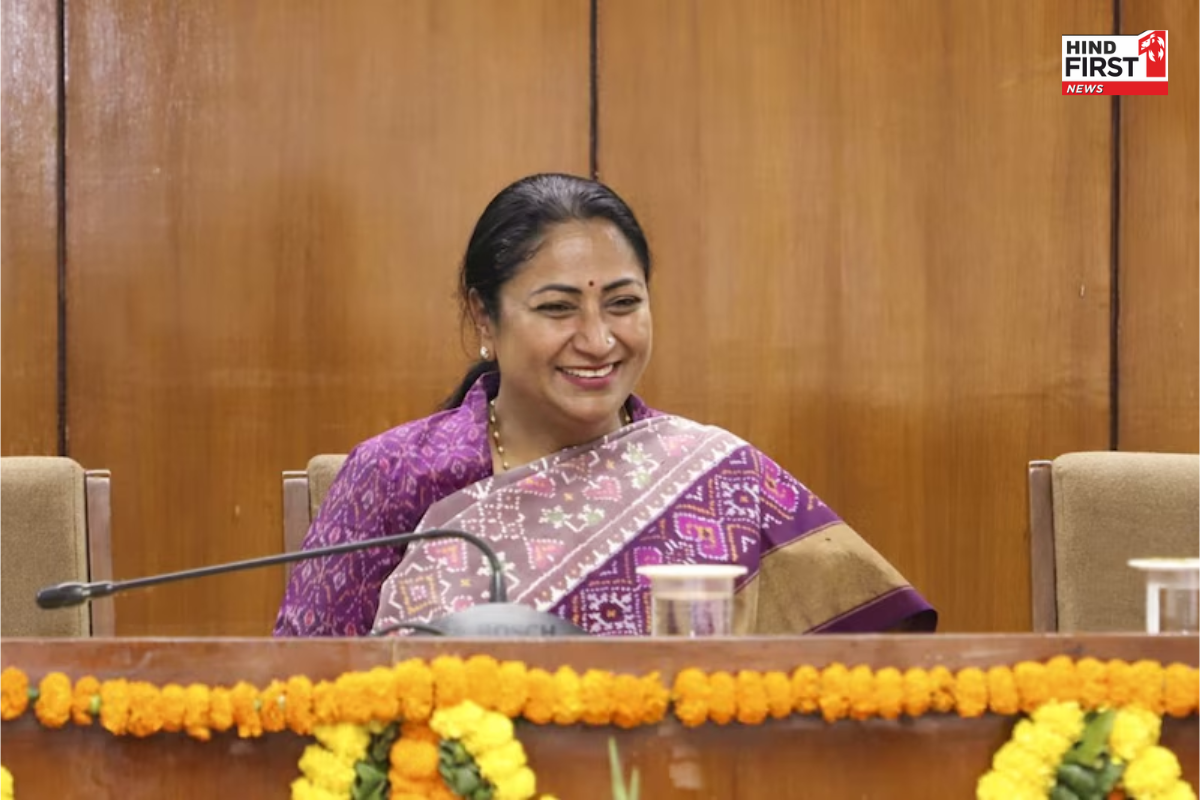 Delhi Budget 2025: रेखा गुप्ता सरकार का एक लाख करोड़ का बजट, जानिए आपके लिए क्या है खास