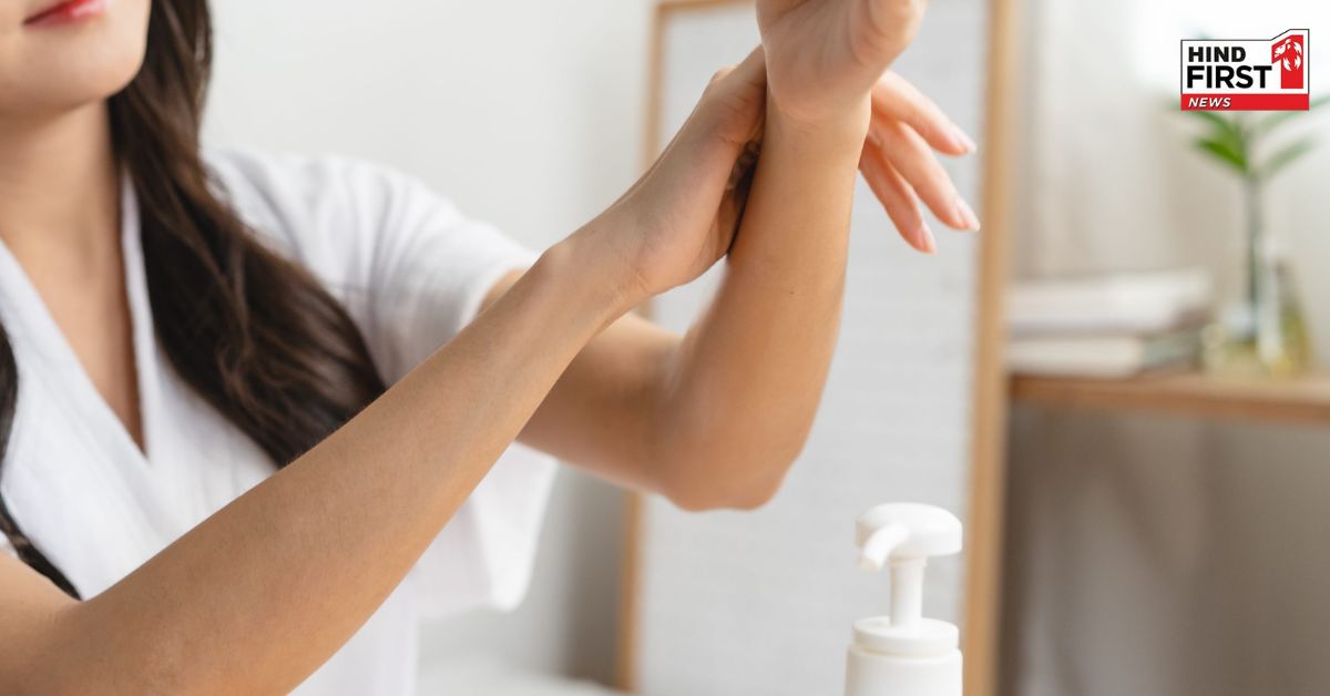 Summer Skin Care: गर्मियों में इन तरीकों से रखें अपनी स्किन का ख्याल, खिलखिलाने लगेगी त्वचा Summer Skin Care: गर्मियों में इन तरीकों से रखें अपनी स्किन का ख्याल, खिलखिलाने लगेगी त्वचा