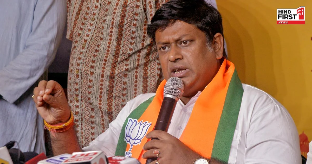 वक्फ कानून पर TMC सांसद के बिगड़े बोल, आंखें निकालने और हाथ-पैर तोड़ने की धमकी दी वक्फ कानून पर TMC सांसद के बिगड़े बोल, आंखें निकालने और हाथ-पैर तोड़ने की धमकी दी