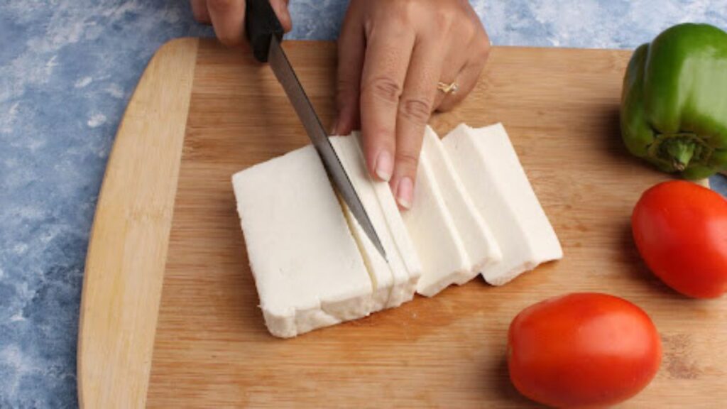   Paneer Quality Test: पनीर असली है या नकली ? घर पर इन तरीकों से करें जांच 