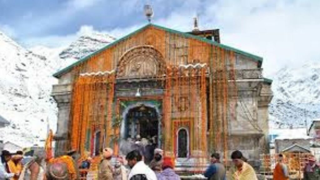   Char Dham Yatra: इन देवी-देवताओं को समर्पित हैं चारों धाम के मंदिर? जानिए विस्तार से   