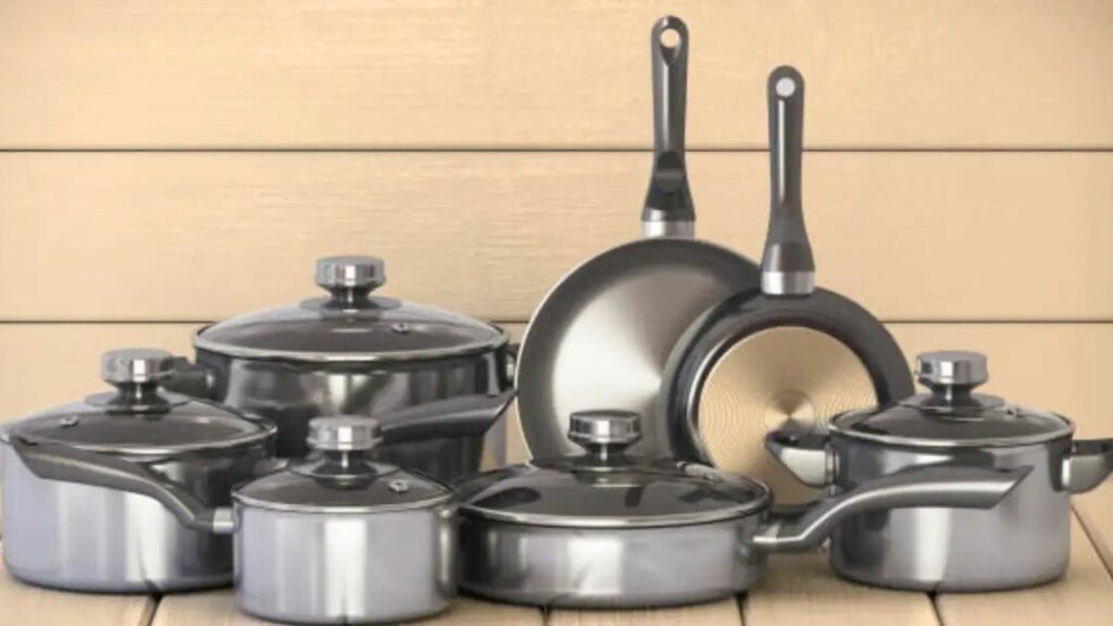 Akshay Tritiya 2025: अक्षय तृतीया पर भूलकर भी घर में ना लाएं ये चीजें, वरना होगा नुकसान