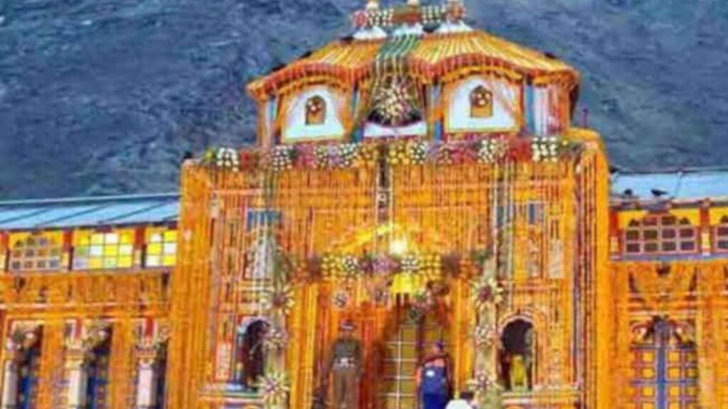   Char Dham Yatra: इन देवी-देवताओं को समर्पित हैं चारों धाम के मंदिर? जानिए विस्तार से   