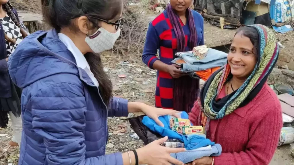 Akshaya Tritiya 2025: अक्षय तृतीया पर इन चीज़ों का दान लाएगा सौभाग्य, जानें विस्तार से   