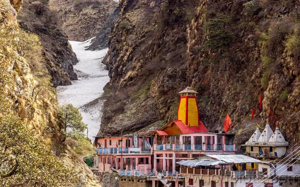 Chardham Yatra: यमुनोत्री से ही क्यों होती है चारधाम यात्रा की शुरुआत? जानें धार्मिक और भौगोलिक कारण   