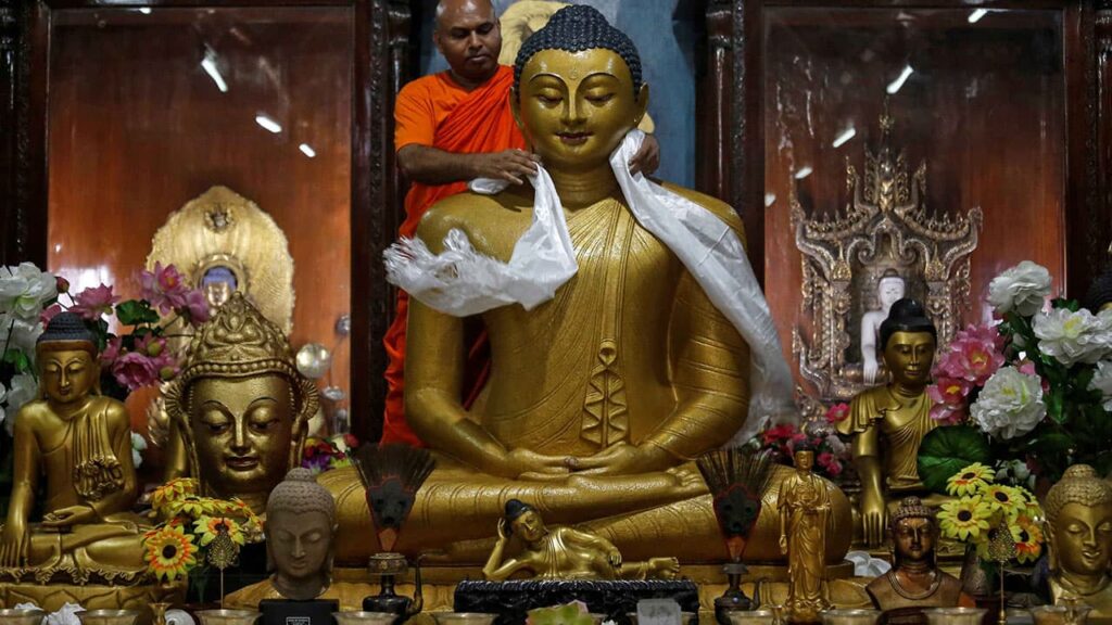 Buddha Purnima 2025: बुद्ध पूर्णिमा के दिन ही हुआ था गौतम बुद्ध का जन्म, जानें तिथि और मुहूर्त 
