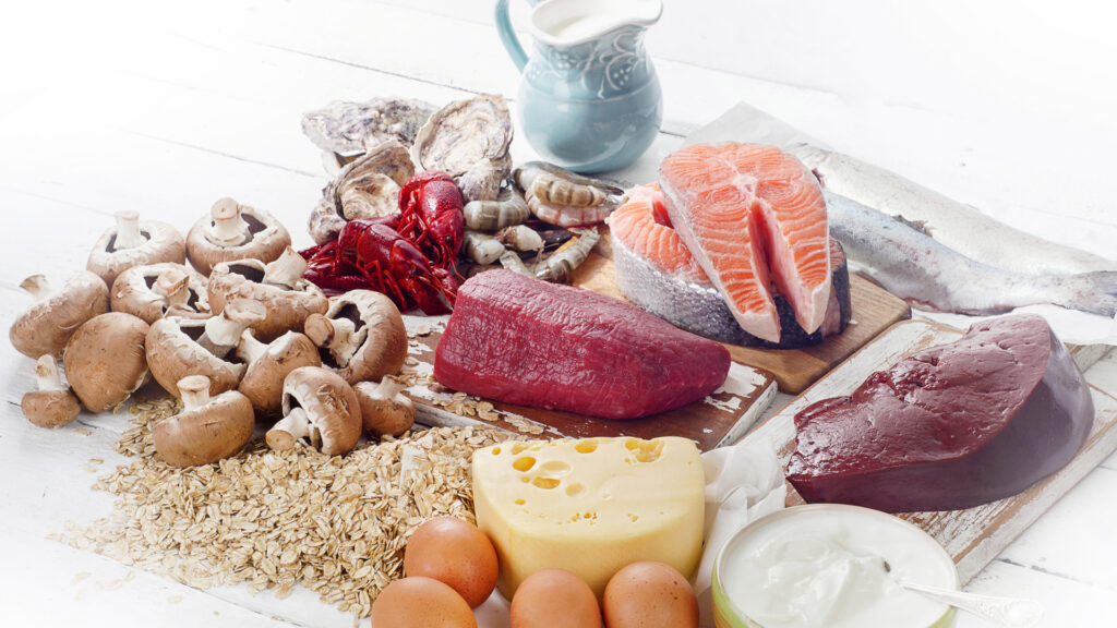 Vitamin B12 Side Effects: विटामिन B12 का अधिक सेवन दे सकता है ये परेशानियां, जानें कितना लेना चाहिए रोज