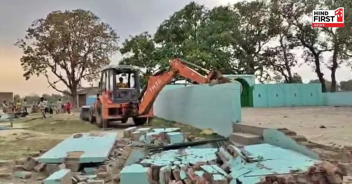 यूपी सरकार की बड़ी कार्रवाई: 350 से अधिक अवैध धार्मिक स्थलों पर बुलडोजर