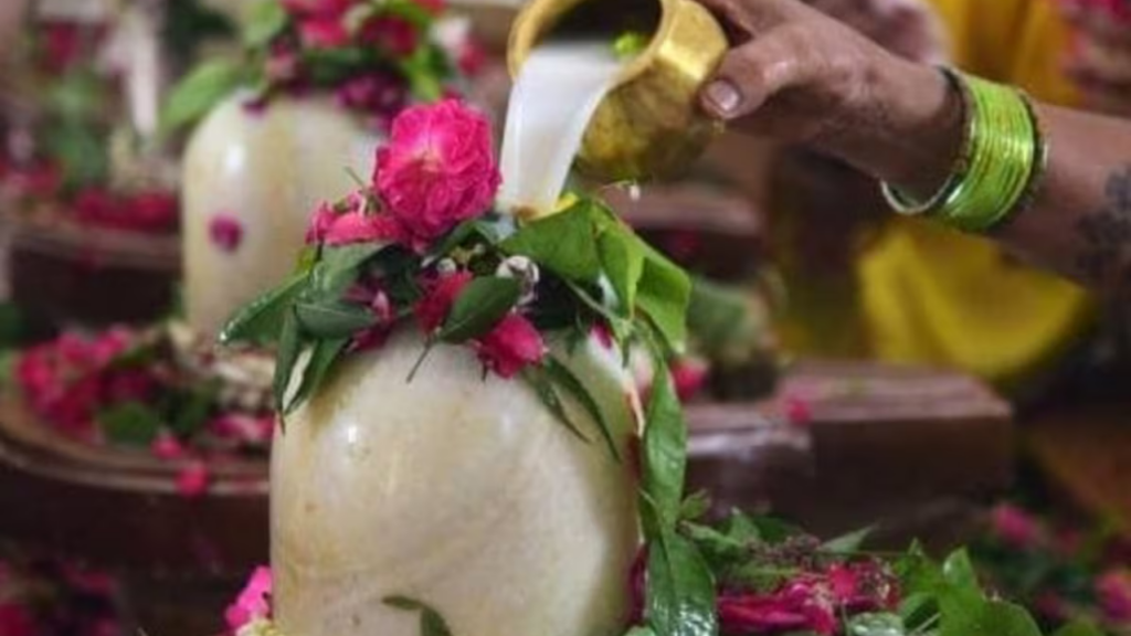 Shani Pradosh Vrat 2025: आज है शनि प्रदोष व्रत, इस समय पूजा से मिलेगा शिव जी का आशीर्वाद   