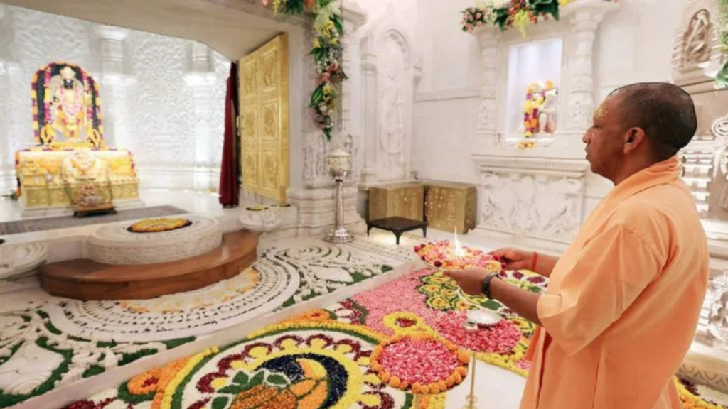 Ram Darbar Ayodhya: द्वापर युग की तिथि, अभिजीत मुहूर्त में होगी राम दरबार की प्राण प्रतिष्ठा, सीएम योगी होंगे मुख्य अतिथि   