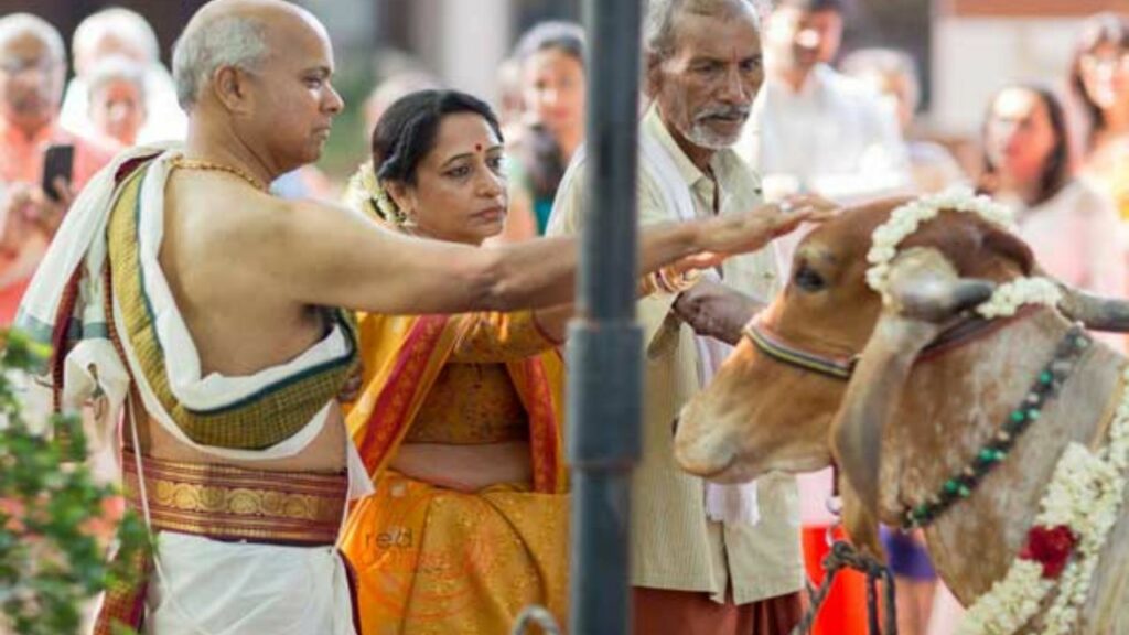 Apara Ekadashi Daan: अपरा एकादशी पर इन पांच चीज़ों का दान घर में लाएगा धन-संपदा    