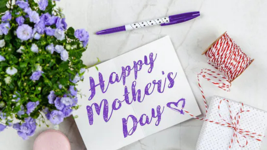 Mother's Day 2025: मई के दूसरे संडे को मनाया जाता है मदर्स डे, जानिए क्यों    