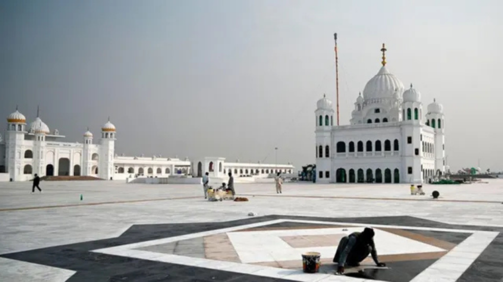 Kartarpur Sahib: करतारपुर साहिब है सिखों की आस्था का बड़ा केंद्र, जानें इसका इतिहास    