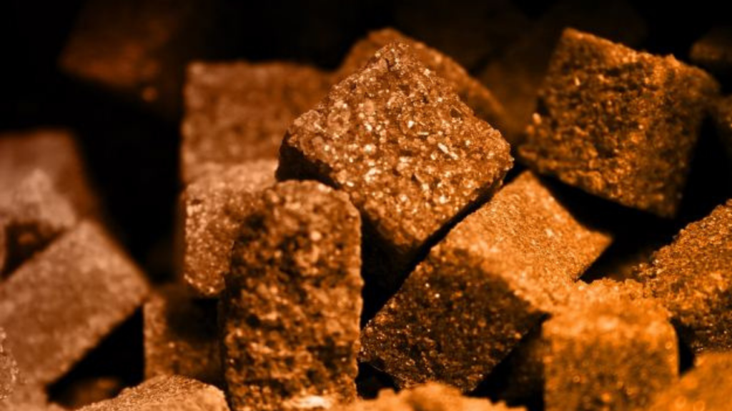 Guruwar Ke Upay: गुरुवार के प्रसाद में ये तीन चीजें हैं बहुत महत्वपूर्ण, जानिए क्यों