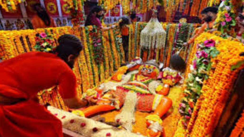   Bada Mangal 2025: आज है जेठ महीने का पहला बड़ा मंगल, ऐसे करें हनुमान जी की पूजा 