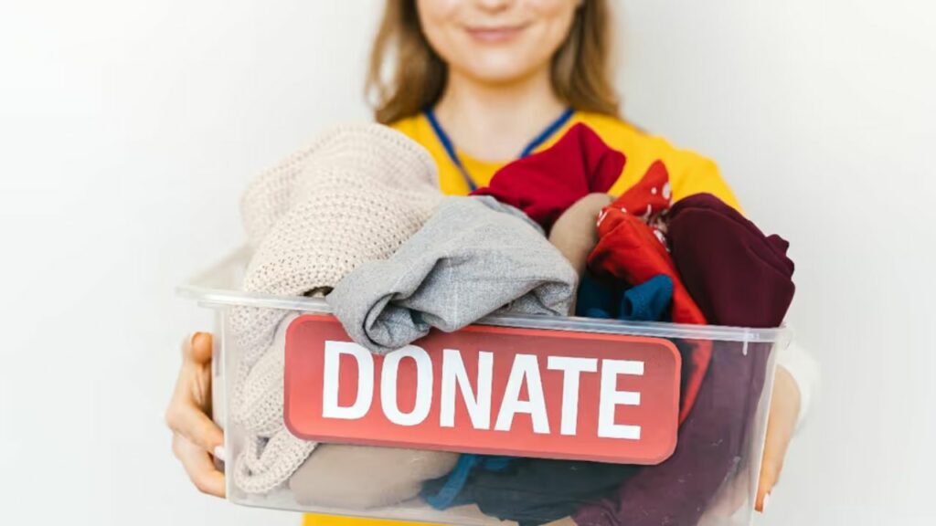   Somvati Amavasya 2025: सोमवती अमावस्या पर इन पांच चीज़ों का दान करेगा पितरों को प्रसन्न 