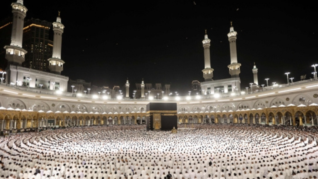 Eid Al Adha 2025: भारत में कब मनाई जाएगी बकरीद? जानिए तारीख और महत्व