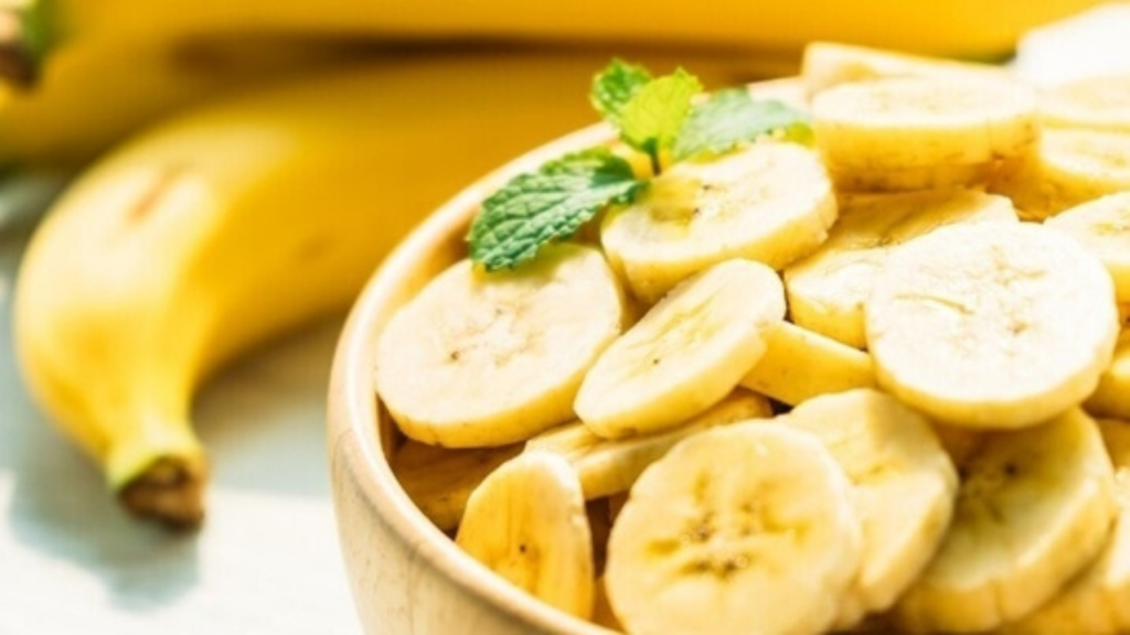 Guruwar Ke Upay: गुरुवार के प्रसाद में ये तीन चीजें हैं बहुत महत्वपूर्ण, जानिए क्यों