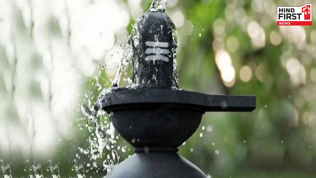 शिवलिंग पर किस दिशा से चढ़ाना चाहिए जल? जानिए इसके पीछे का आध्यत्मिक कारण शिवलिंग पर किस दिशा से चढ़ाना चाहिए जल? जानिए इसके पीछे का आध्यत्मिक कारण