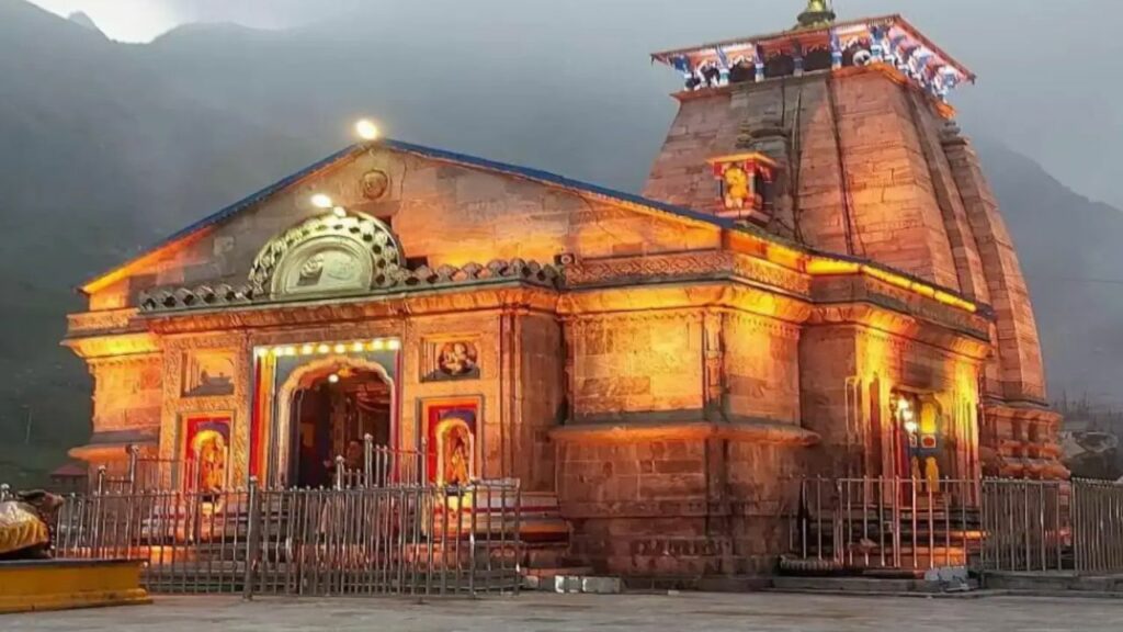 Kedarnath Temple : पांडवों ने क्यों बनाया था केदारनाथ मंदिर ? जानिए इसके पीछे की पौराणिक कथा