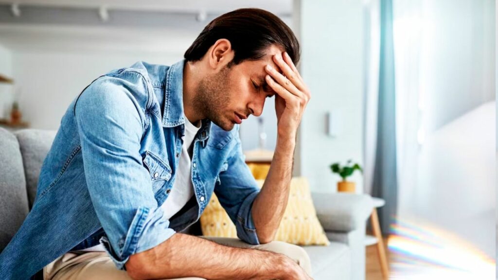     Health Tips: सावधान! क्या आप भी रातभर AC चलाकर सोते है ?जानिए इससे होने वाली बीमारियां 