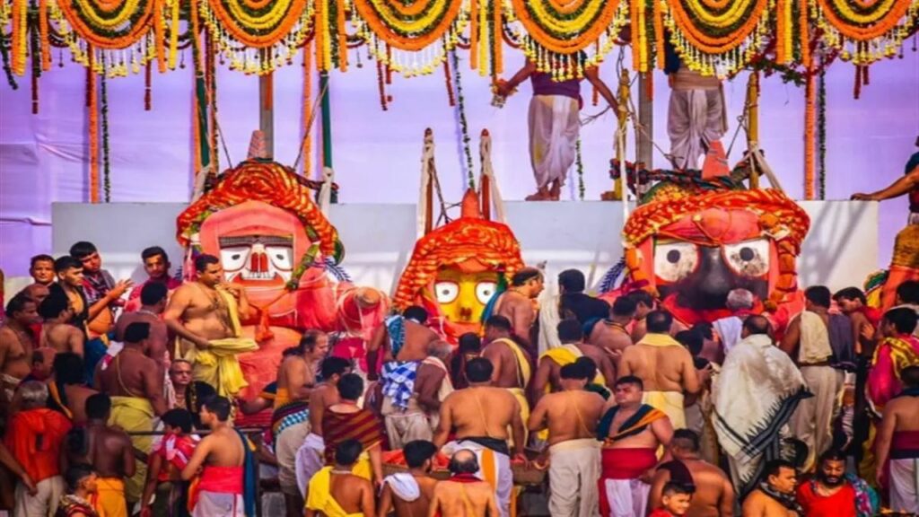Snan Purnima 2025: आज कराया जाएगा भगवान जगन्नाथ को स्नान, शुरू हो जायेगा 15 दिनों का एकांतवास