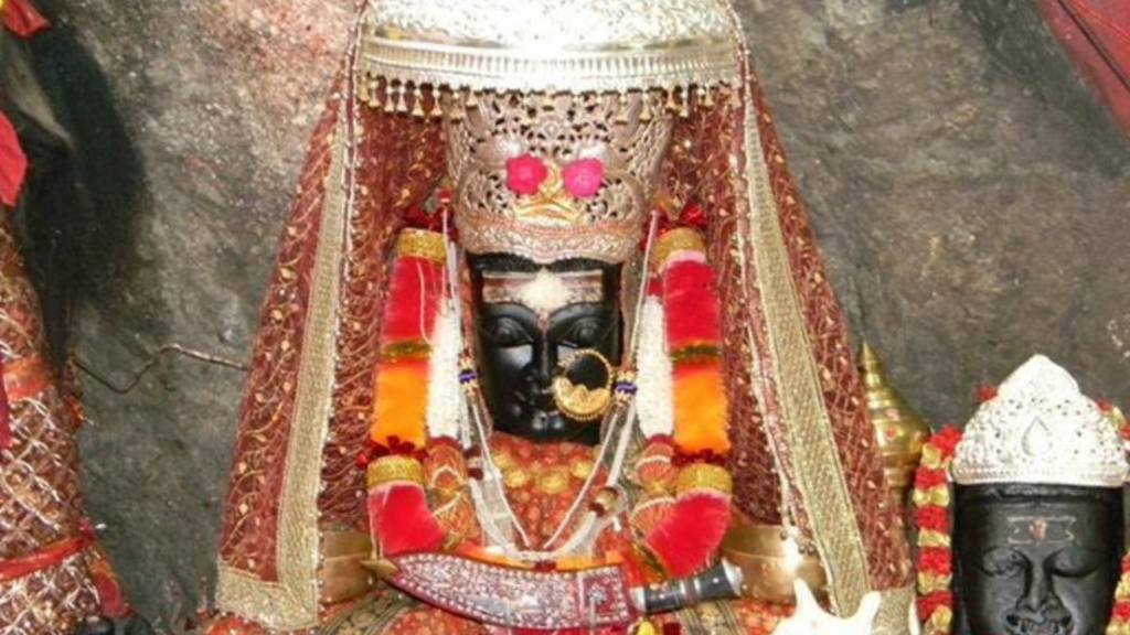 Dhari Devi: उत्तराखंड की रक्षक मानी जाती है धारी देवी, जानिए इसके पीछे की पौराणिक कथा   