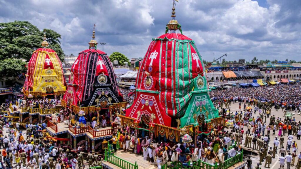 Jagannath Rath Yatra 2025: इस दिन से शुरू होगी भगवान जगन्नाथ रथ यात्रा, जानें कौन होता है तीन रथों पर सवार