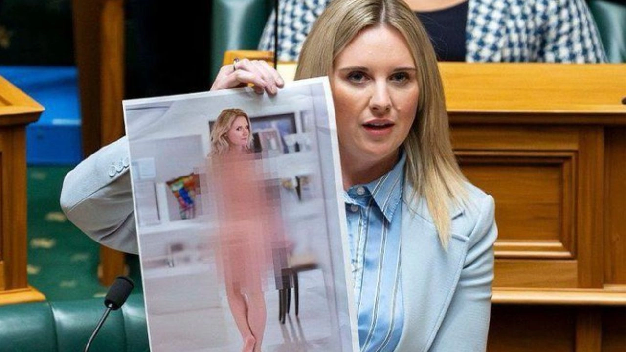 न्यूजीलैंड की संसद में अपना ही न्यूड फोटो दिखाकर सनसनी फैलाने वाली सांसद का मकसद क्या था?