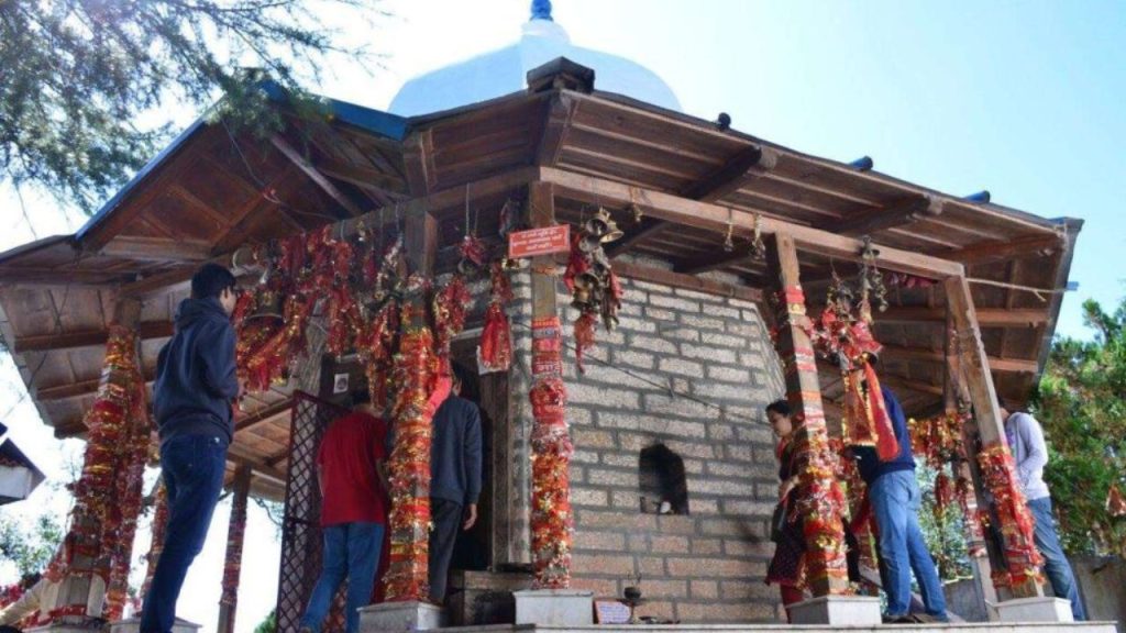 Nainital Trip: नीमकरोली बाबा के दर्शन की है कामना तो इन 5 प्रसिद्ध जगहों को भी कर लें लिस्ट में शामिल