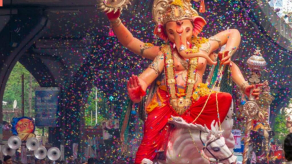     Ganesh Chaturthi 2025: इस दिन मनाई जाएगी गणेश चतुर्थी, जानें पूजा का शुभ मुहूर्त और विधि 