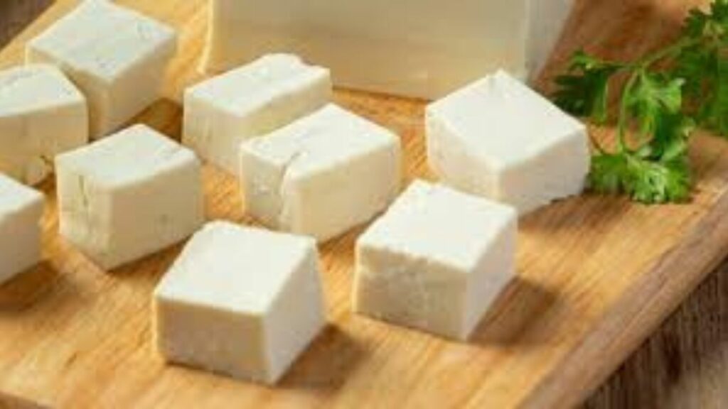 Health Care Tips: रोज़ाना पनीर खाना सेहत के लिए फायदेमंद या नुकसानदायक , जानिए एक्सपर्ट की राय