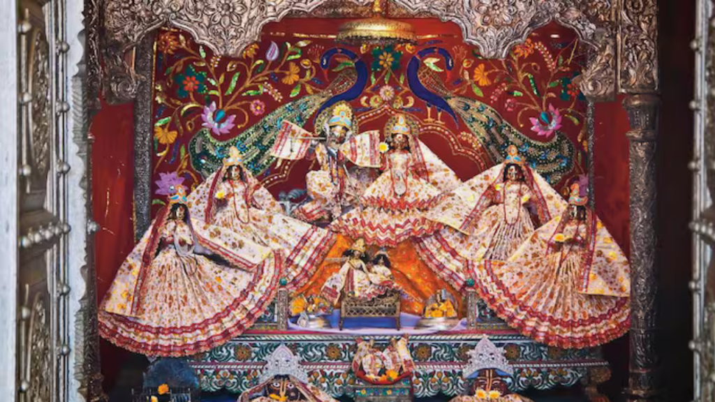 Nishita Puja: कृष्ण जन्माष्टमी का पवित्र मध्यरात्रि उत्सव, जानिए मुहूर्त और महत्व