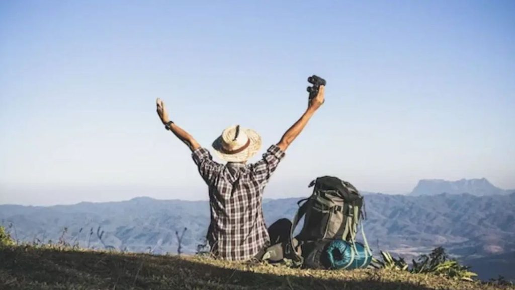 Solo Trip Safety Rules: सोलो ट्रिप का कर रही हैं प्लान, तो इन बातों का जरूर रखें ध्यान 