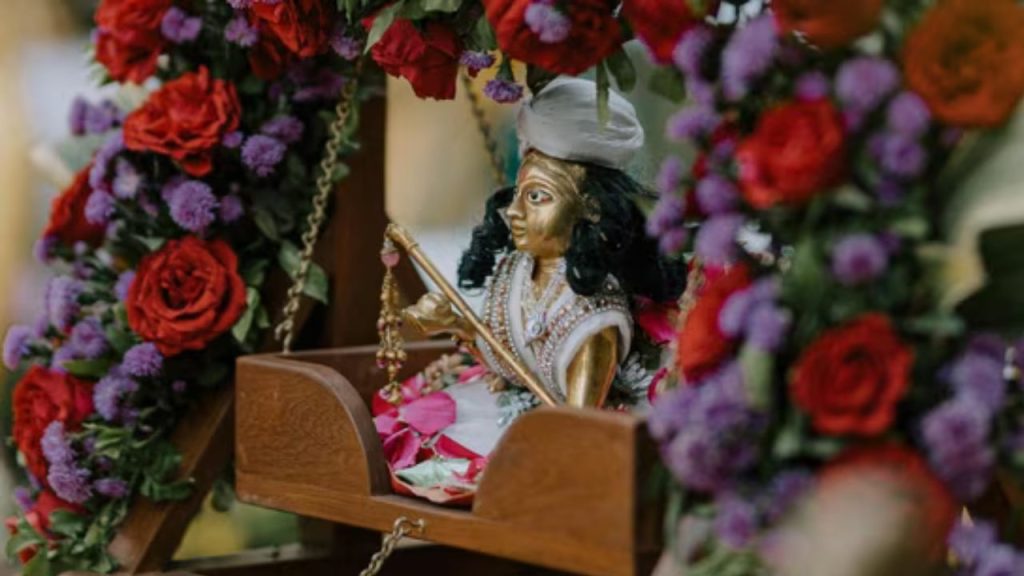 Janmashtami 2025: देश भर में आज मनायी जाएगी जन्माष्टमी, इतने मिनट है पूजा का शुभ मुहूर्त   