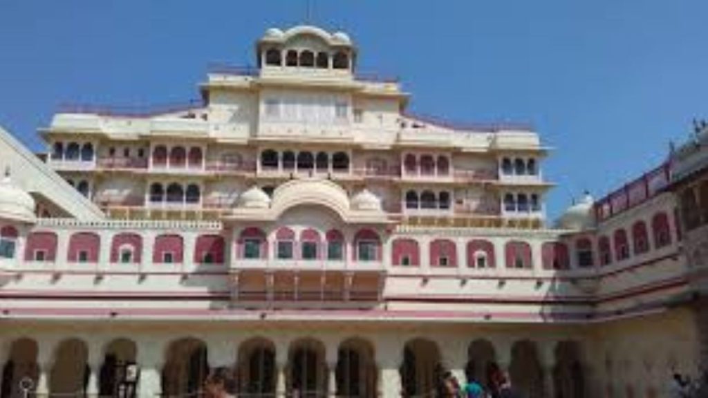 Udaipur Best Places: उदयपुर में ये 5 बेहतरीन जगहें बनाती है उसे और भी ख़ास, जरूर घूमें